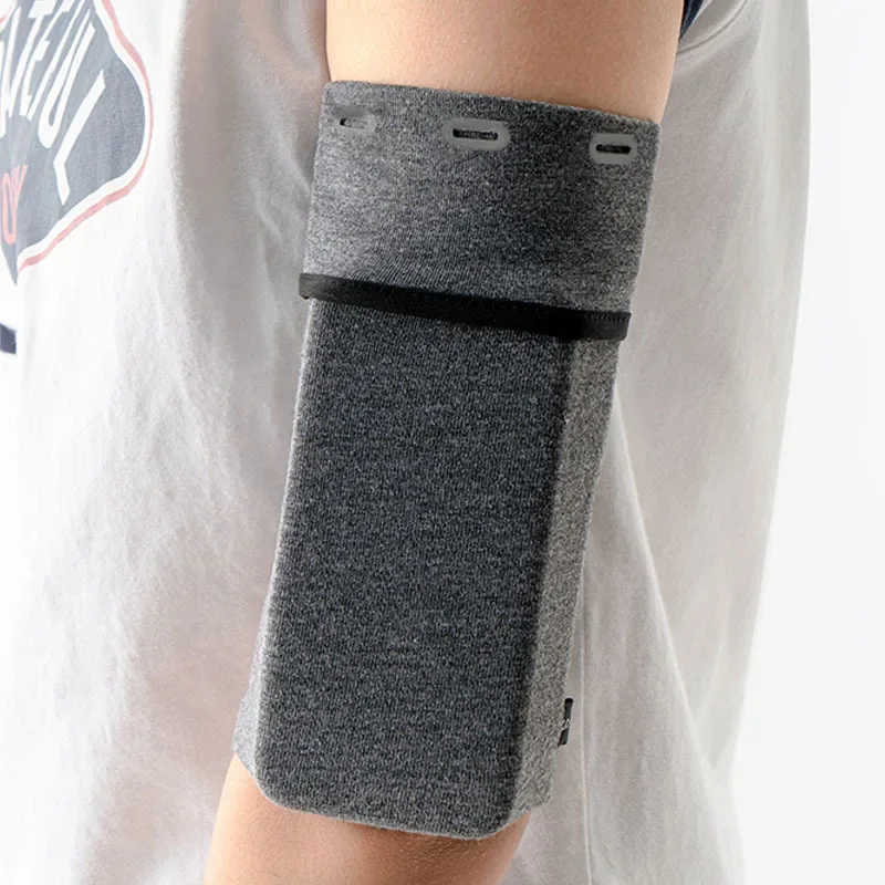 Running Phone Armband – Water-Resistant Sports Arm Bag for iPhone & Samsung - close-up detail