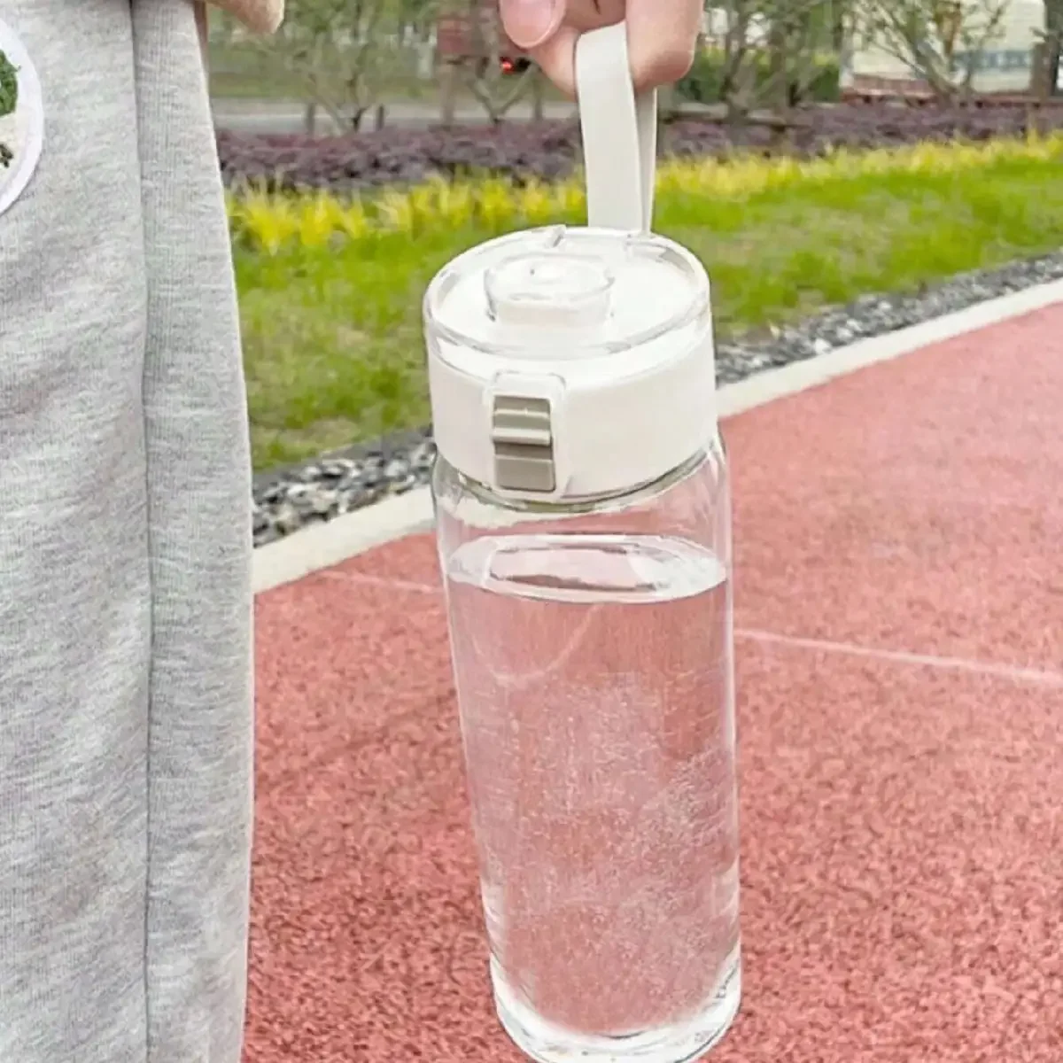 Transparent Water Bottle – Portable Sports Bottle, 0.35L–0.8L - in use