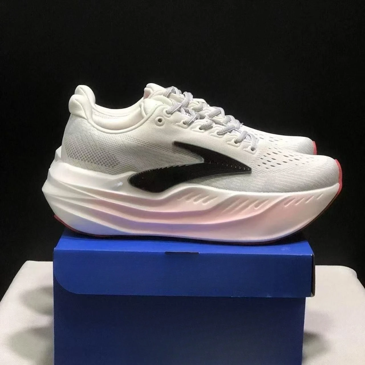 Men's Breathable Running Shoes – Lightweight Non-Slip Trainers, EU 36-45 - detail view