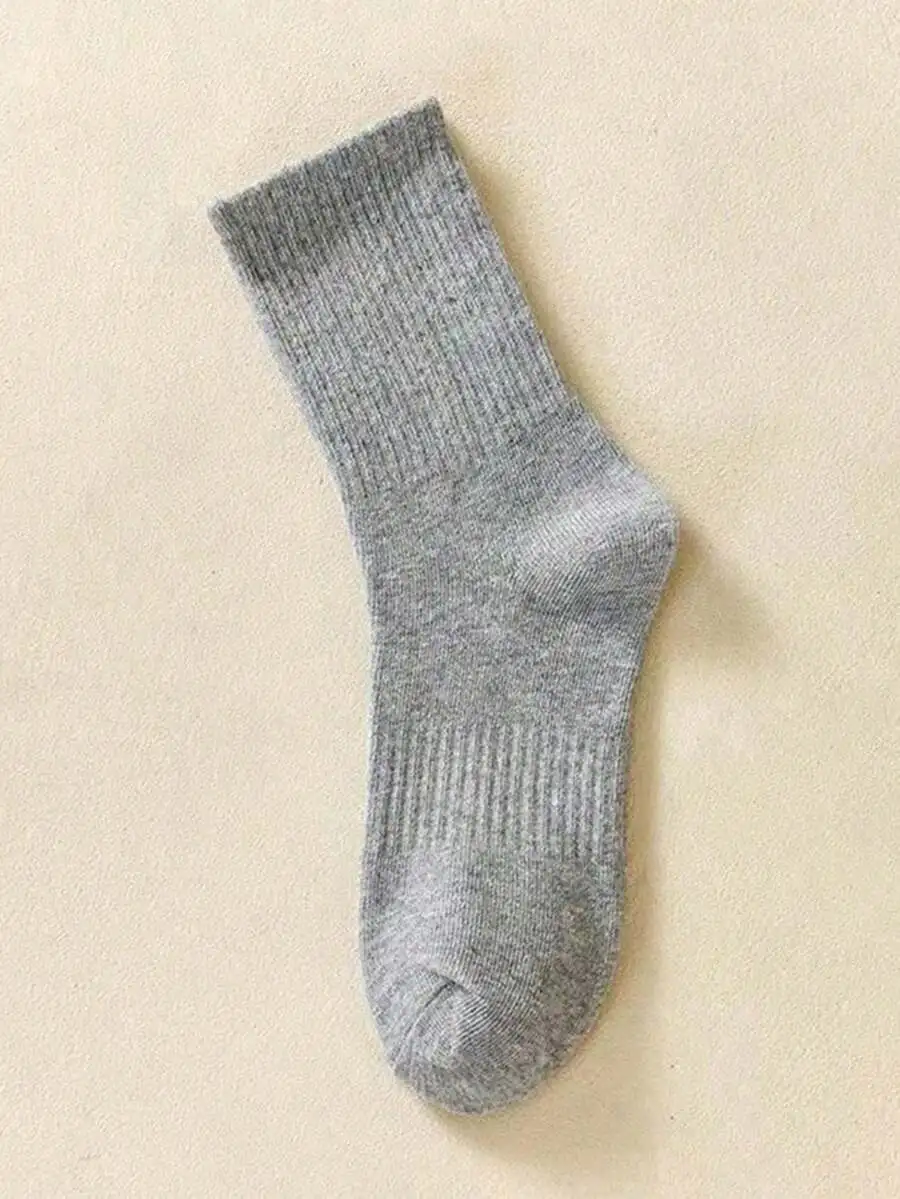 Mid-Calf Sports Socks – Odor-Resistant Moisture-Wicking Cushioned Socks