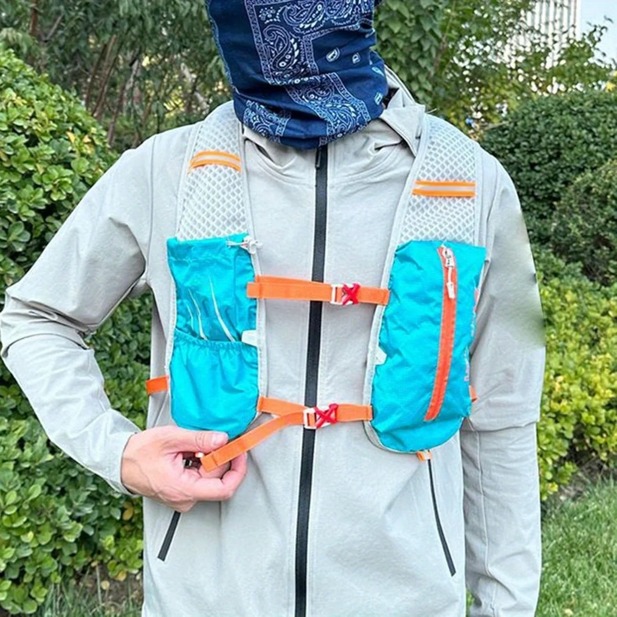 Hydration Vest Running Backpack – Lightweight Pack for Trail Runs & Hiking - close-up detail