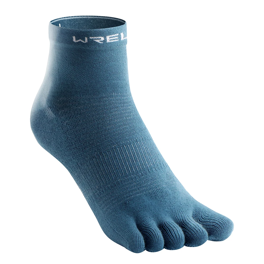 CoolMax Split-Toe Running Socks – Sweat-Wicking Blister Defence - packaging